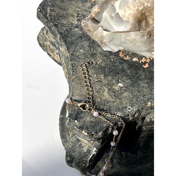 Delicate Double Strand Gold and Pearl Necklace - Picture 3 of 3